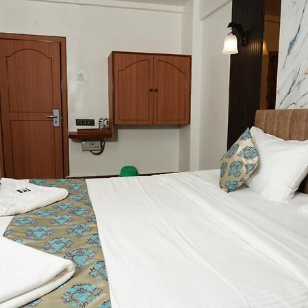 Hotel Padma Krishna Pune Exterior photo