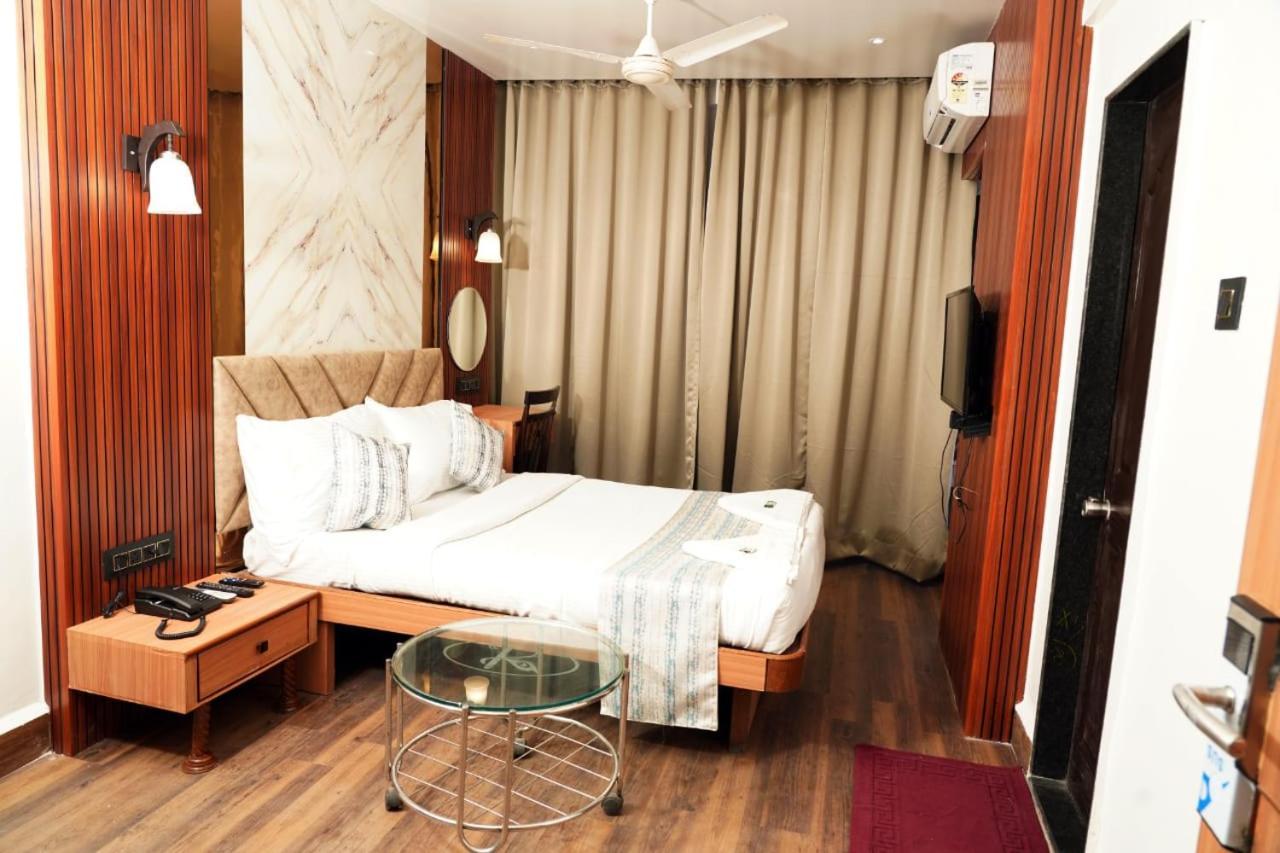 Hotel Padma Krishna Pune Exterior photo