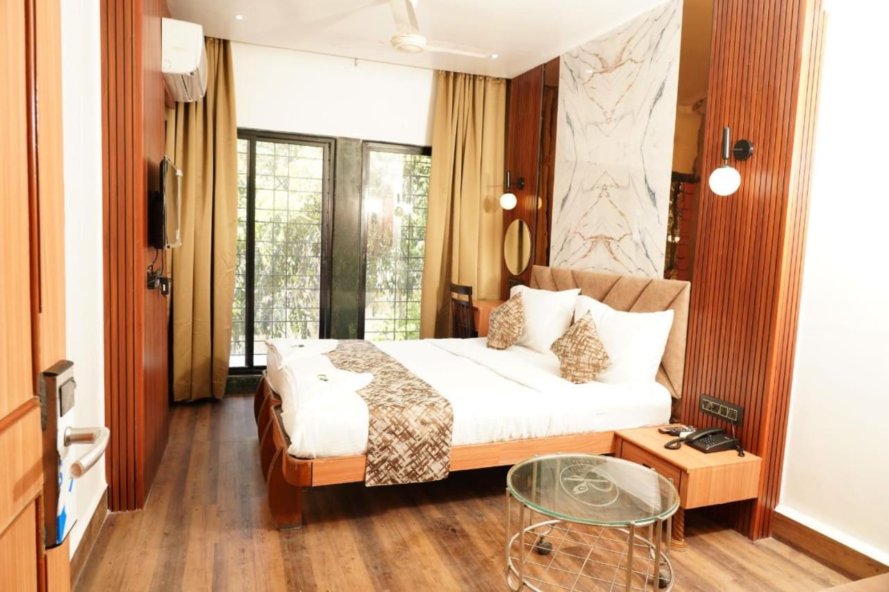 Hotel Padma Krishna Pune Exterior photo